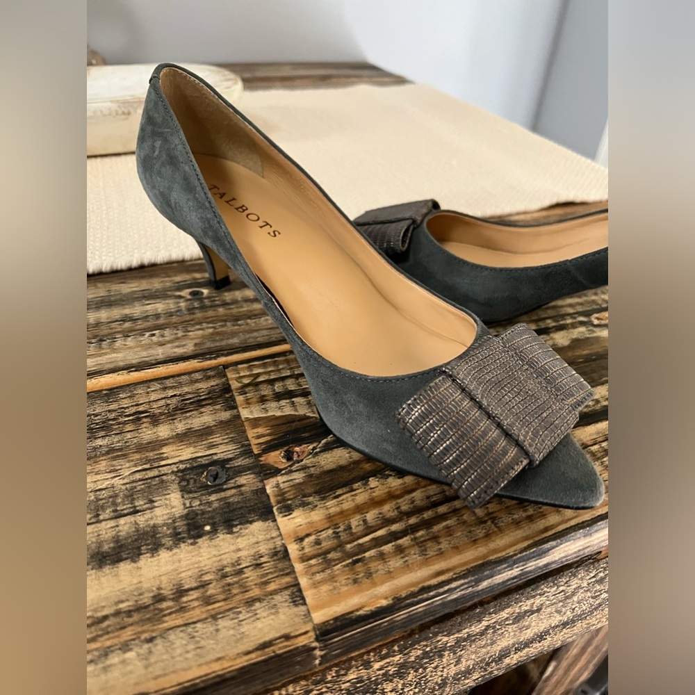 Talbots kitten heels
